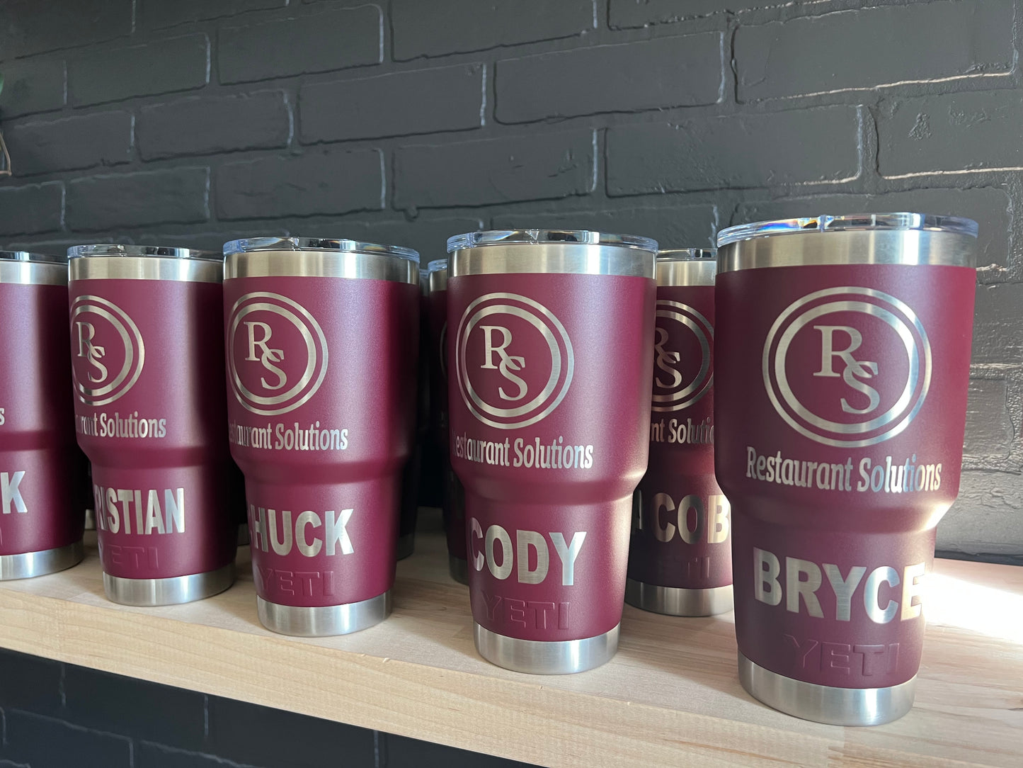 CUSTOM DRINKWARE